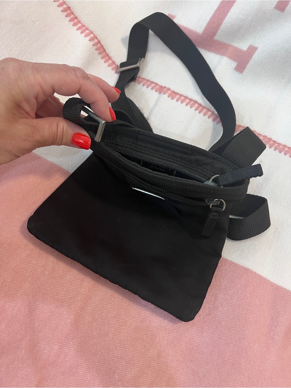 Prada🌟Black Nylon Small Crossbody Bag! Offers? - Picture 3 of 12